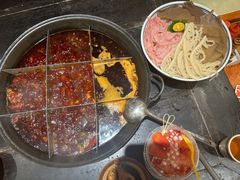 -周小明火锅(黑金冠社区店)