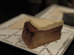 伯爵黑巧巴斯克-M Stand(杭州萧山万象汇店)