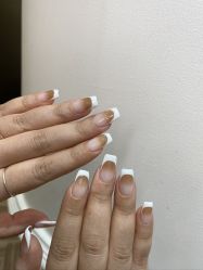 -花岐款式专研健康美甲沙龙
