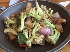 -侬佳蒸菜馆(听潮店)