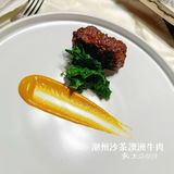 享受餐厅佳肴，大家快来尝尝吧！