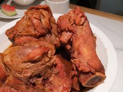 招牌酱大骨（3根）-关东小磨东北菜(漕河泾印象城店)