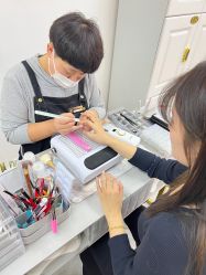 -米娜护肤造型