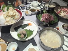 -红鼎豆捞·非遗鲍皇汤火锅(宝丰路店)