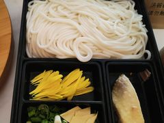 -新世界·过桥米线宴