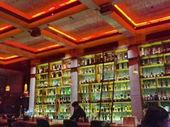 -饮湖威士忌鸡尾酒吧