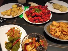 -涨巢·潮玩水疗局