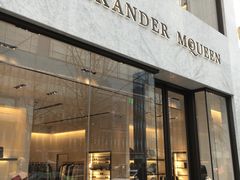 -Alexander McQueen(远洋太古里店)