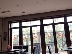 -黔蘑菇四季餐厅(观山湖店)