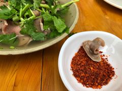 -大众跷脚牛肉馆·非遗传承单位(峨眉山店)