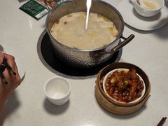 -煲王粤菜餐厅(中侨中心店)