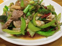 尖椒炒牛杂-丁记盐蘸牛肉·新杭菜(河东路店)