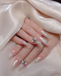 -UMl Nail 尤米美甲美睫半永久