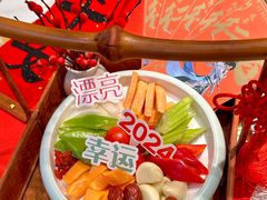 -黄记煌三汁焖锅(新佳丽江汉路店)