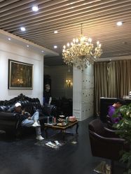 -变画·发型STUDIO