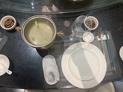 -半岛翡丽海鲜自助餐厅(观风亭店)