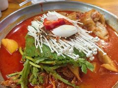 -喇喇排骨火锅·传统韩式脊骨汤(望京西园总店)
