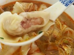 红汤辣馄饨-笑来喜馄饨小笼工坊店(湖滨街店)