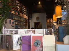 -猫的天空之城概念书店(杭州南宋御街店)