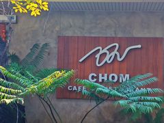 -Chom Cafe and Restaurant