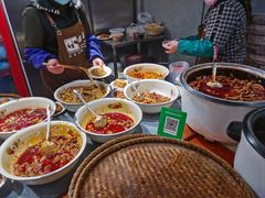 -爆炸头阿姨小四川正宗川味小吃(无任何分店)