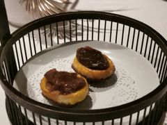 一口鲍鱼酥-三号黄浦会Canton Table