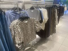 -H&M(鹏欣水游城店)