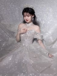 -莫小姐婚纱