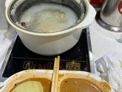 -百品聚旋转火锅(万德庄店)