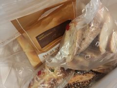-BONBON BAKERY