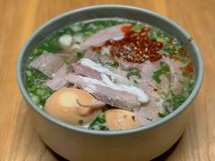 -臻老板牛肉面(光华路SOHO店)