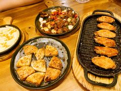 -老东镇啤酒屋海鲜加工·蒸汽海鲜·海鲜烧烤(台东店)