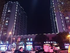 -锅来乐地锅鸡(安亭店)