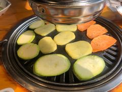 -唯成•韩国炭火烤肉 유성고기