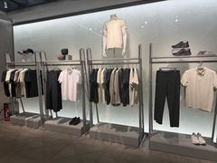 -迪桑特DESCENTE(青岛山东路万象城店)