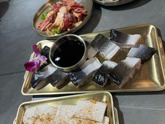 -围炉肉舍丹东海鲜烤肉·烤活鳗(步行街店)