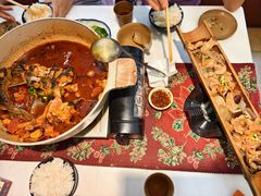 -刘姐啤酒鱼民族演艺餐厅(西街总店)