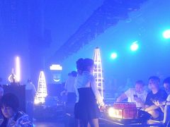 -赛博LIVE SHOW酒吧