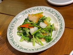 -五谷丰登农家院·地道胶东菜·海鲜烧烤(威海店)