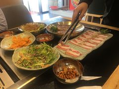 -臻牛烤肉