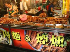 -六合夜市