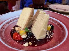 芝士蛋糕配野莓酱-BROWNSTONE布朗石西班牙餐厅(富城店)