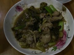 芹菜炒鱿鱼-南门老五腐乳粿