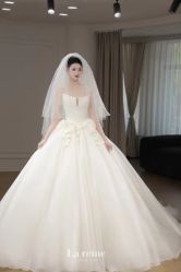 点击看大图 -拉瑞娜LaReine婚纱礼服高级定制