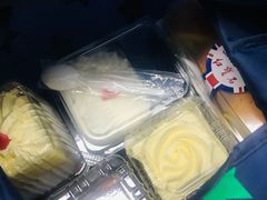 -红宝石·鲜奶小方·海派西点房(南翔店)