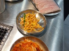 辣白菜-大丘街路边烤牛肉
