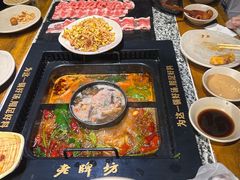 -老牌坊云南鱼豆花火锅(哈西万达店)