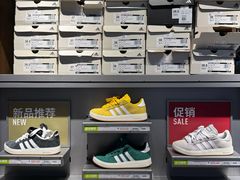 -百年港湾奥特莱斯(香炉礁店)