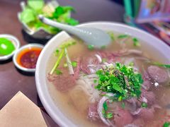 -大头虾越式风味餐厅(光明广场店)