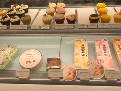 面包甜点陈列柜-派悦坊·甜品·蛋糕(虹口龙之梦店)